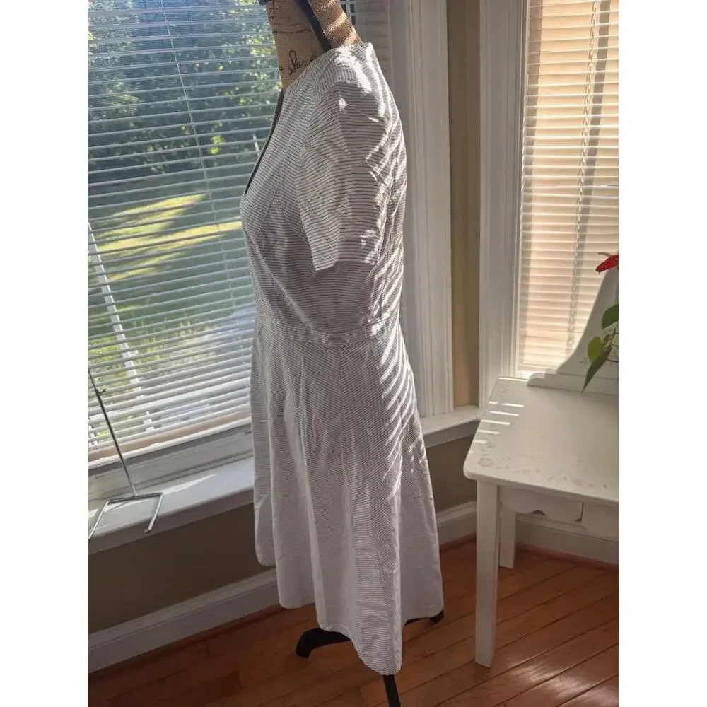 TORY BURCH white black stripe fit and flare dress size small (DR100
